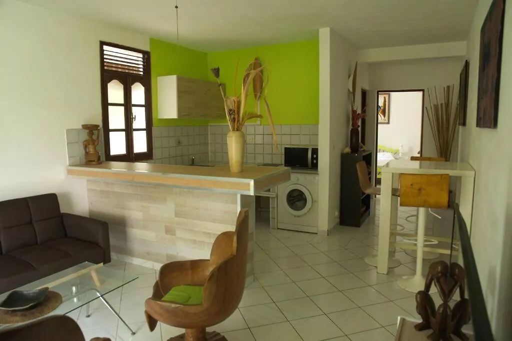 Apartamento Chaleureux Appartement T2 En Bas De Villa Le Gosier  Guadalupe