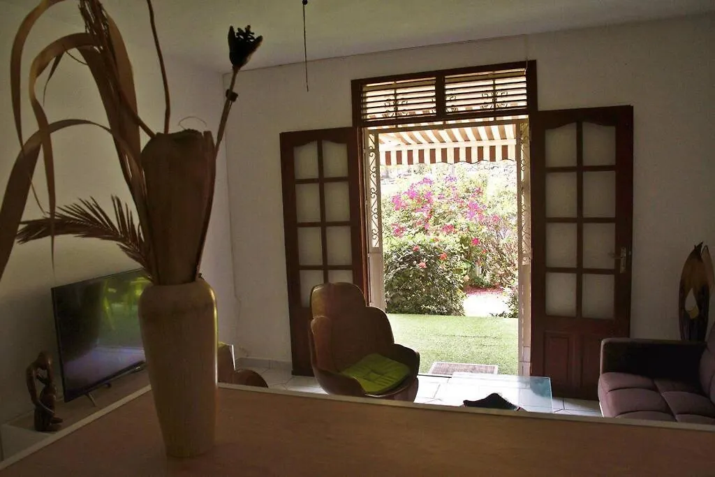 Chaleureux Appartement T2 En Bas De Villa Le Gosier  0*, Le Gosier (Grande-Terre) Guadalupe
