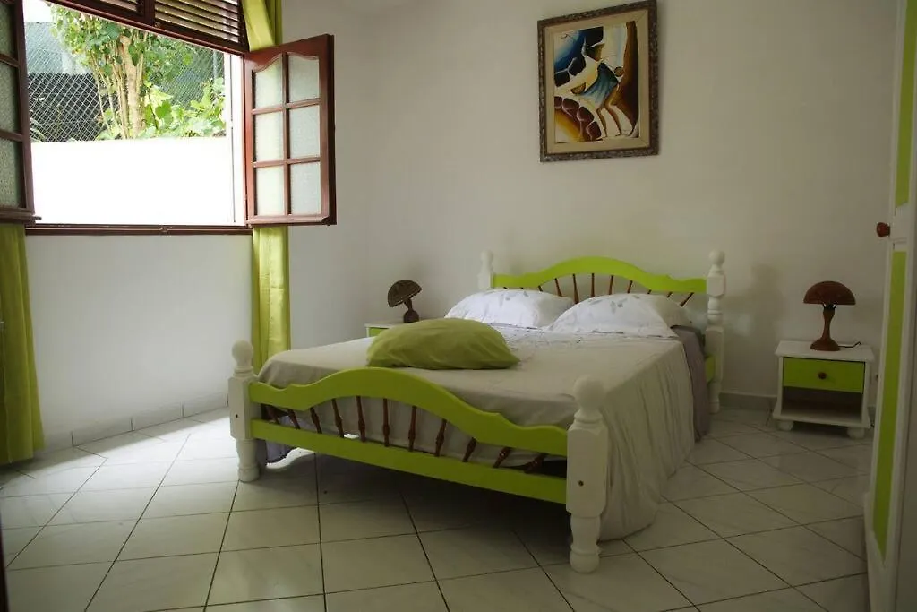 Chaleureux Appartement T2 En Bas De Villa Le Gosier  Guadalupe