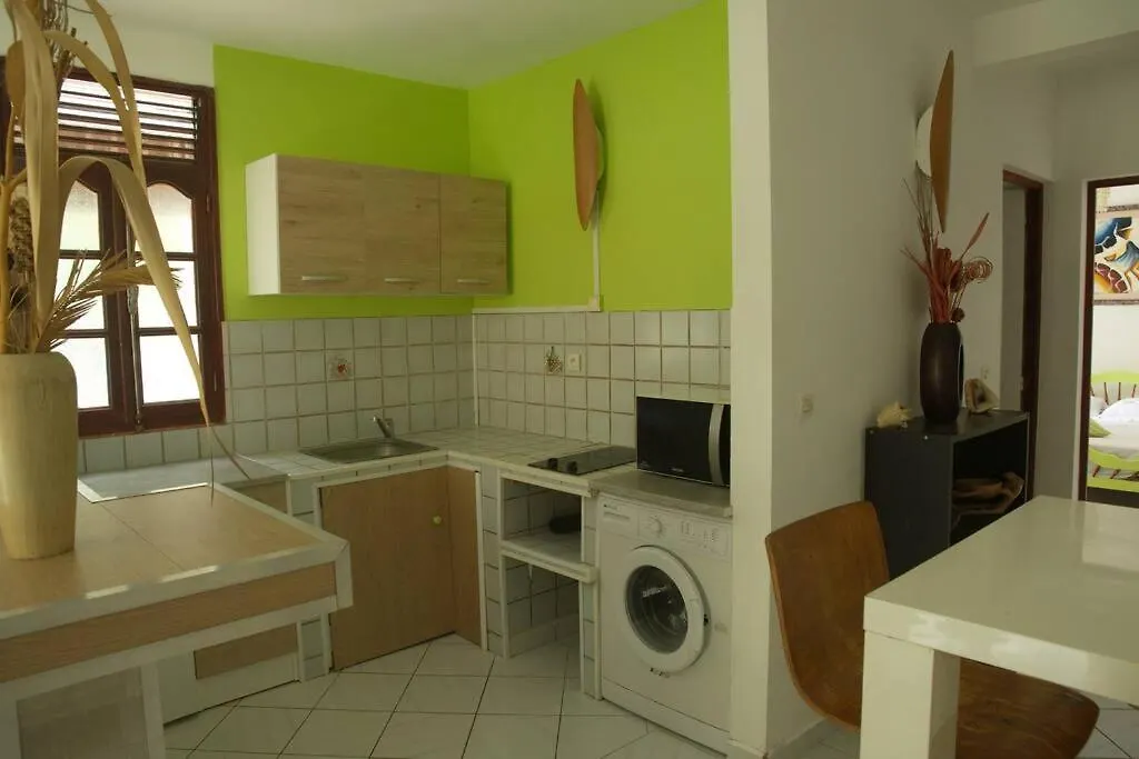 Chaleureux Appartement T2 En Bas De Villa Le Gosier  Apartamento Le Gosier (Grande-Terre)